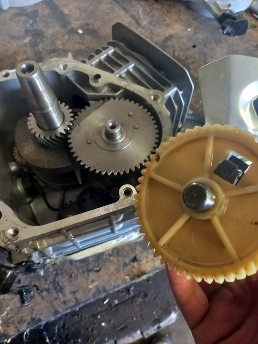 reparatii/ ( generatoare )(drujbe) (atv uri) motocositoare d