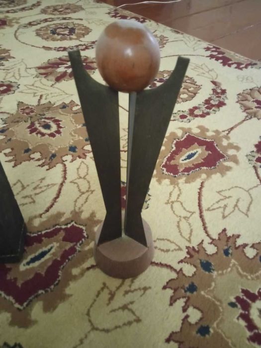 Спортивные кубки.