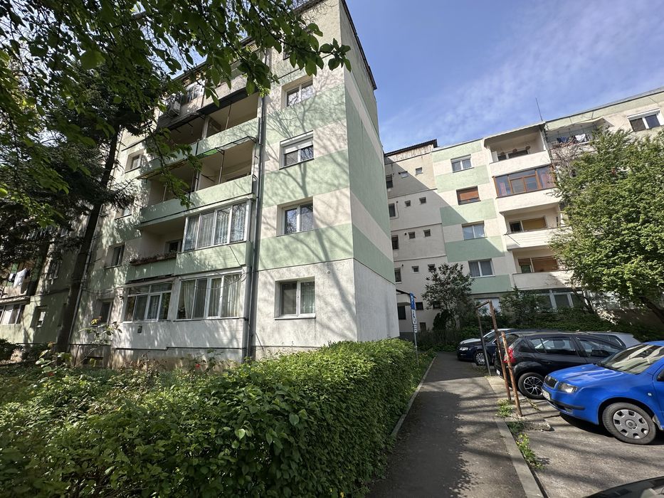 Apartament 2 camere in bloc de caramida din Micro 15