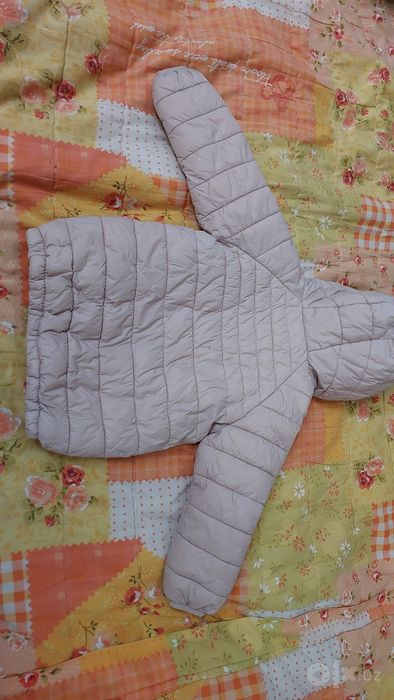 Продаю куртку для девочки