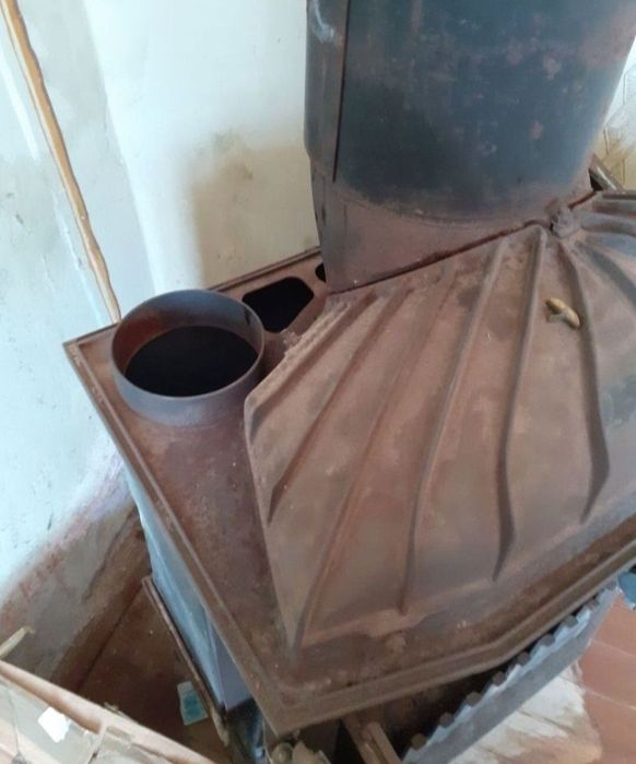 Șemineu fontă masiv.