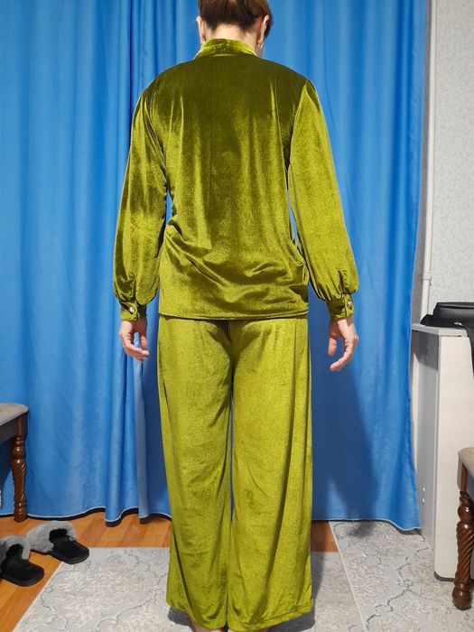 Платье зелёного цвета