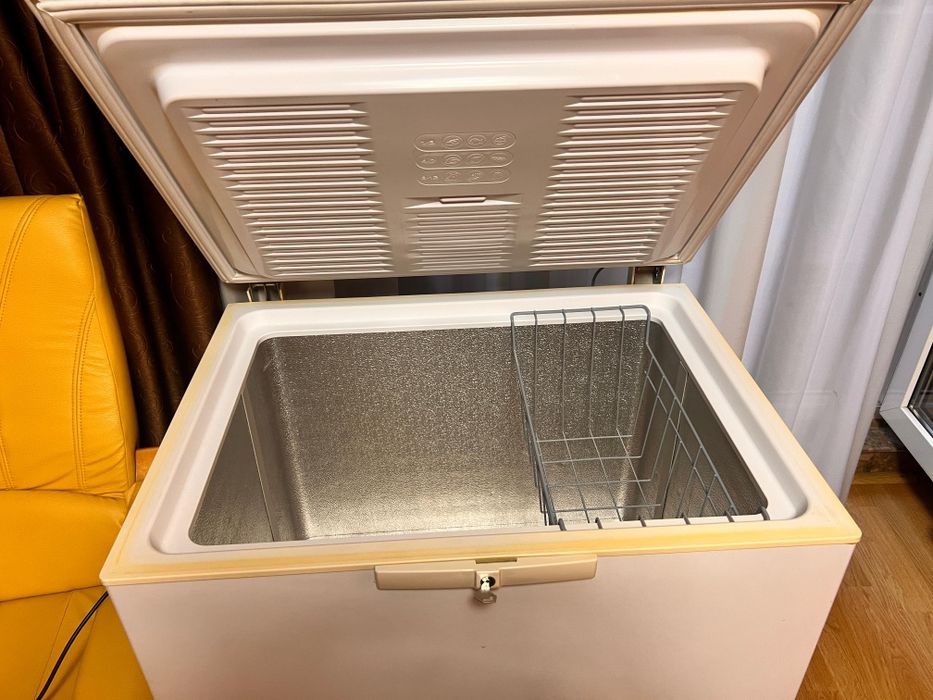 Lada frigorifica whirlpool 6th sense