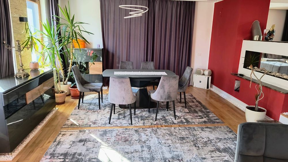 Proprietar vând Vila lux