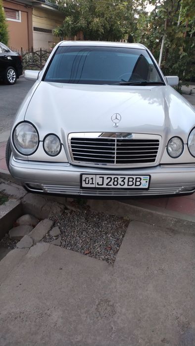 Mercedes benz w210