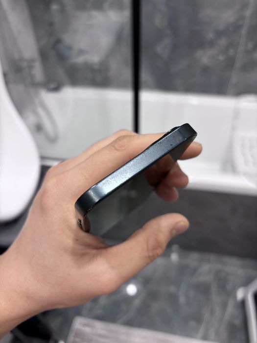 Продам айфон 13 на 128 гб