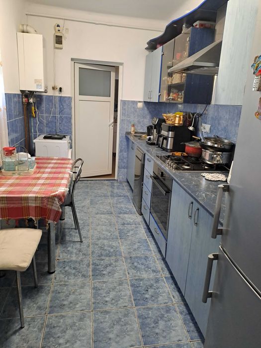 PF dau în chirie casă în someseni zona pod ira