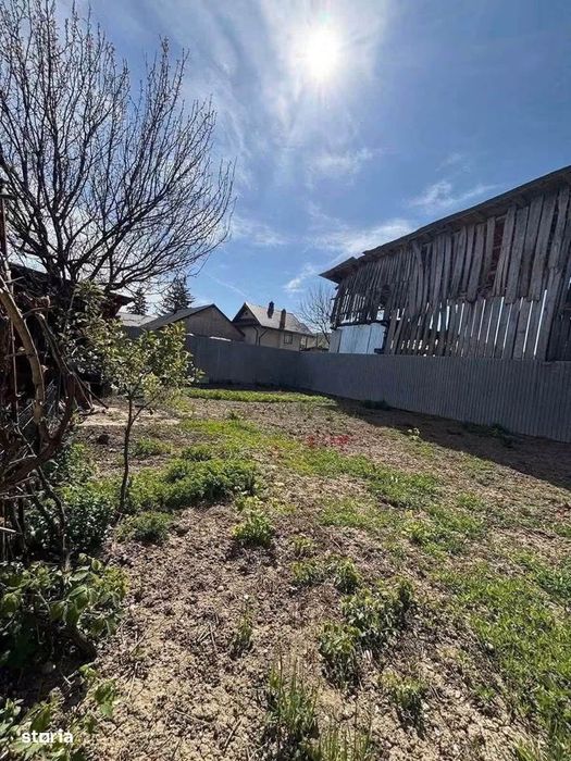 De vanzare casa  la 5 minute de Roman,  suprafata teren 600mp, 54000e