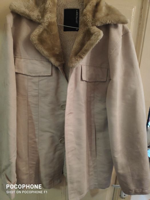 Дамско велурено яке с подплата от изкуствена кожа цвят бежов