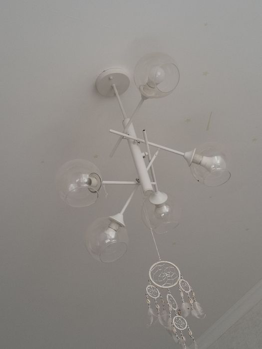 Продаю люстру и идеальном сост