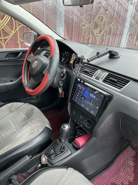 Продам машину шкода рапид