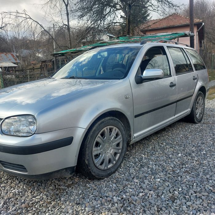 Vând Golf 4 1.6 16 Valve