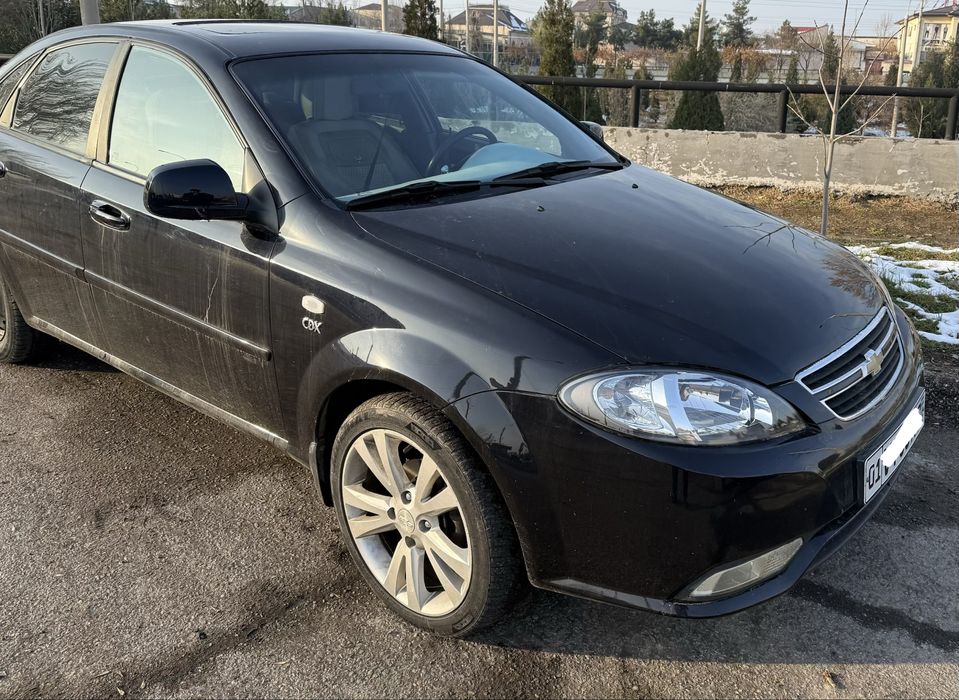 Lacetti 1,6 L avtomat  sotiladi