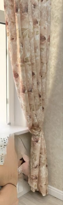 Продам красивый цветочные шторы