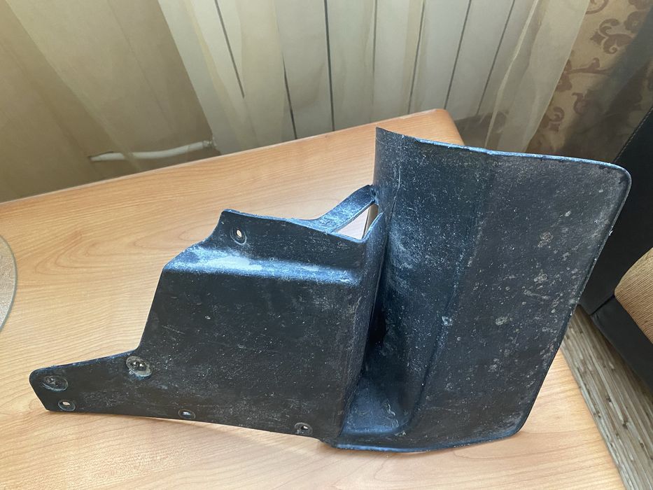 Брызговик на ЛК200