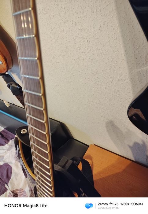 Washburn x50profe почти нова но доста подобрена