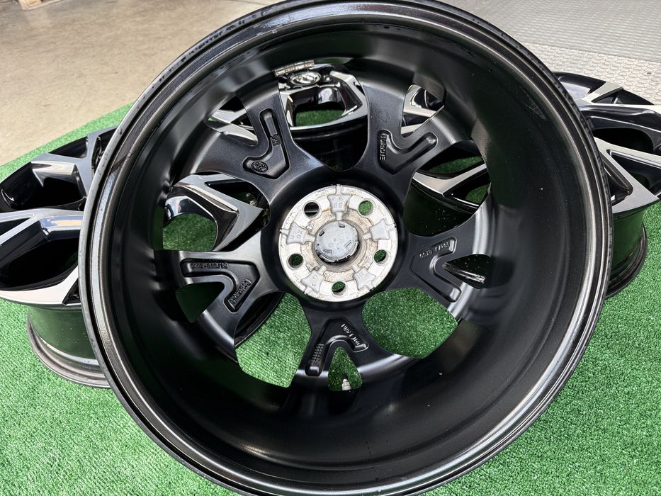 4бр. ОТЛИЧНИ 18” ОРИГИНАЛНИ Джанти 5х114.3 за -TOYOTA/LEXUS/SUZUKI- 7Jx18H2, ET50