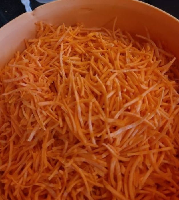 Продам электрич. овощерезку 6 в 1