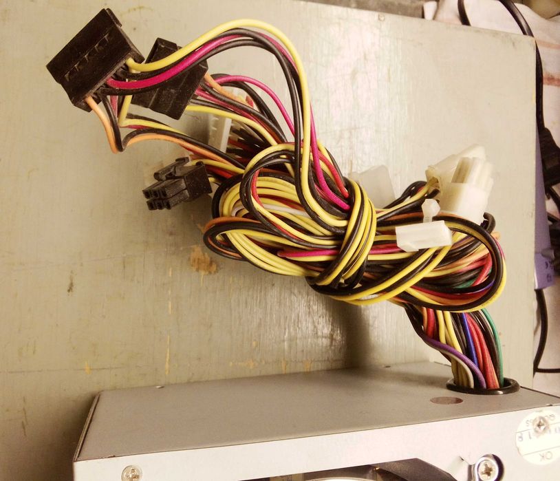 Блок питания Huntkey