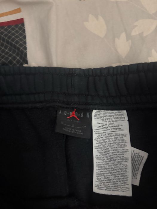 vand pantaloni jordan