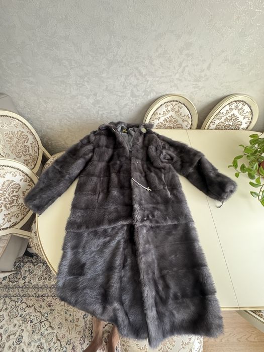 Продам норковую шубу