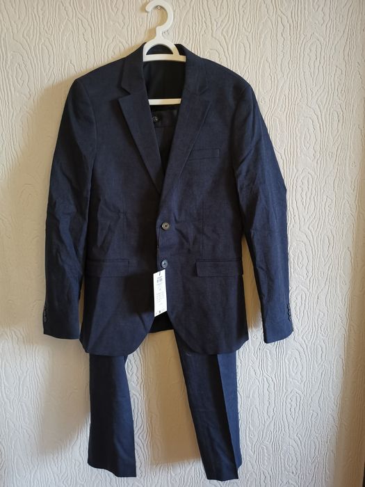 Ленен Костюм за всякакви поводи