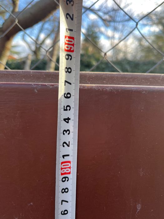 Метална правена врата