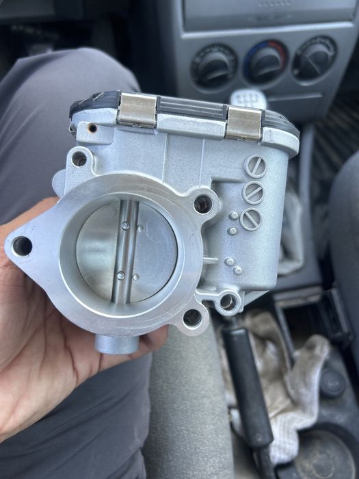 Дросельный саслонка на приору