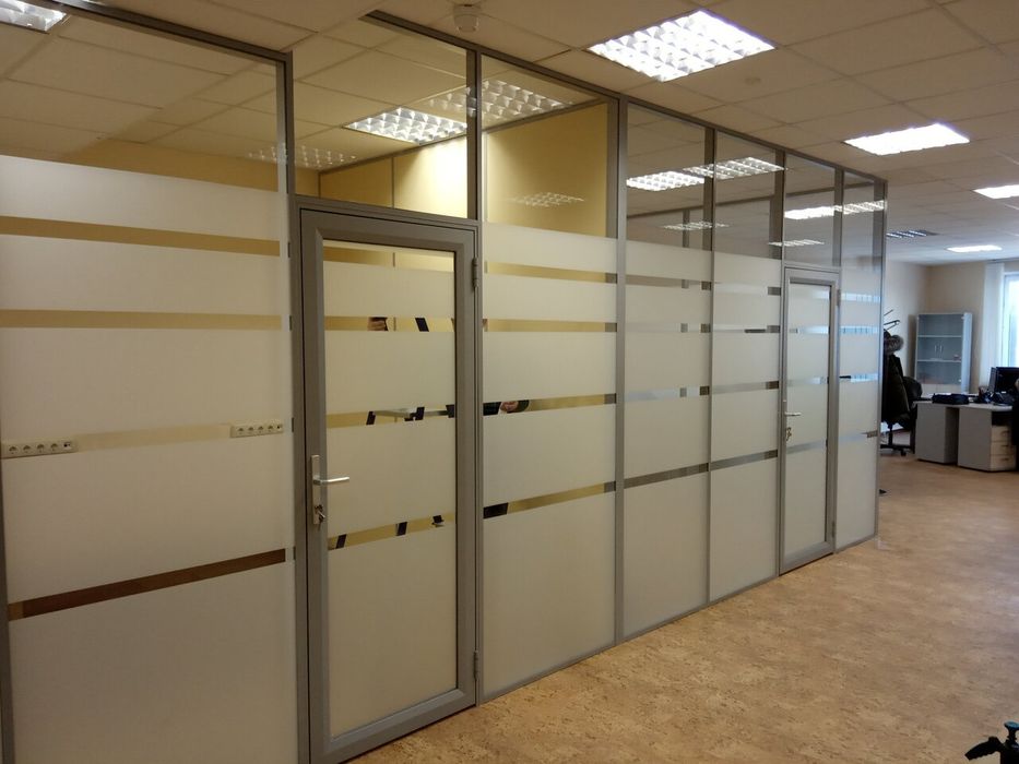 Оклейка витража, окон, перегородок в г.Астана