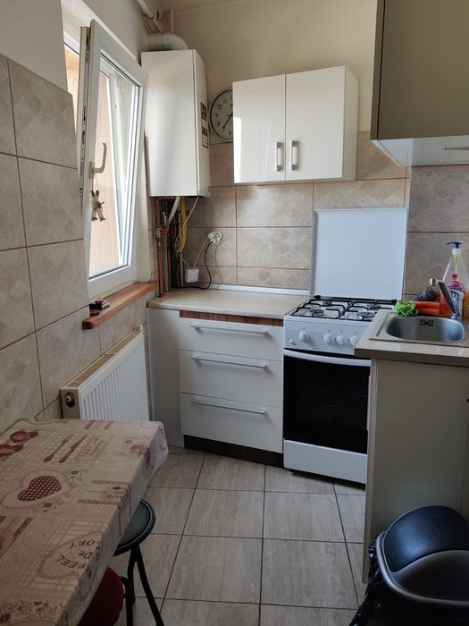 Închiriez garsoniera Cerna, Tractorul