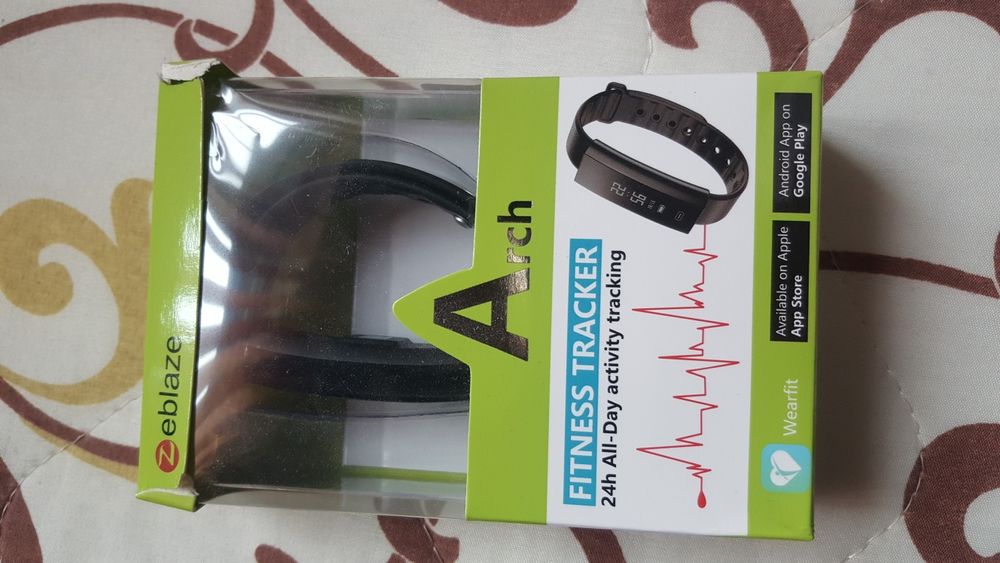 продавам смарт гривна нова