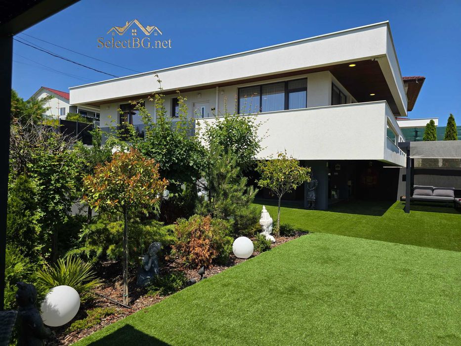 Продава се Къща в с. Лъка, Област Бургас - 150 кв.м за 3000 €/кв.м - Снимка #1