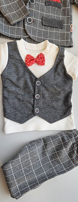 Costum bebe 12 luni