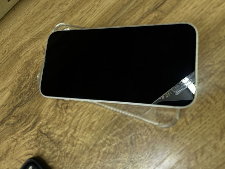 Продам iphone 13