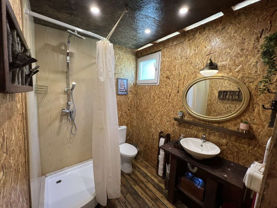 Каравана в къмпинг Китен