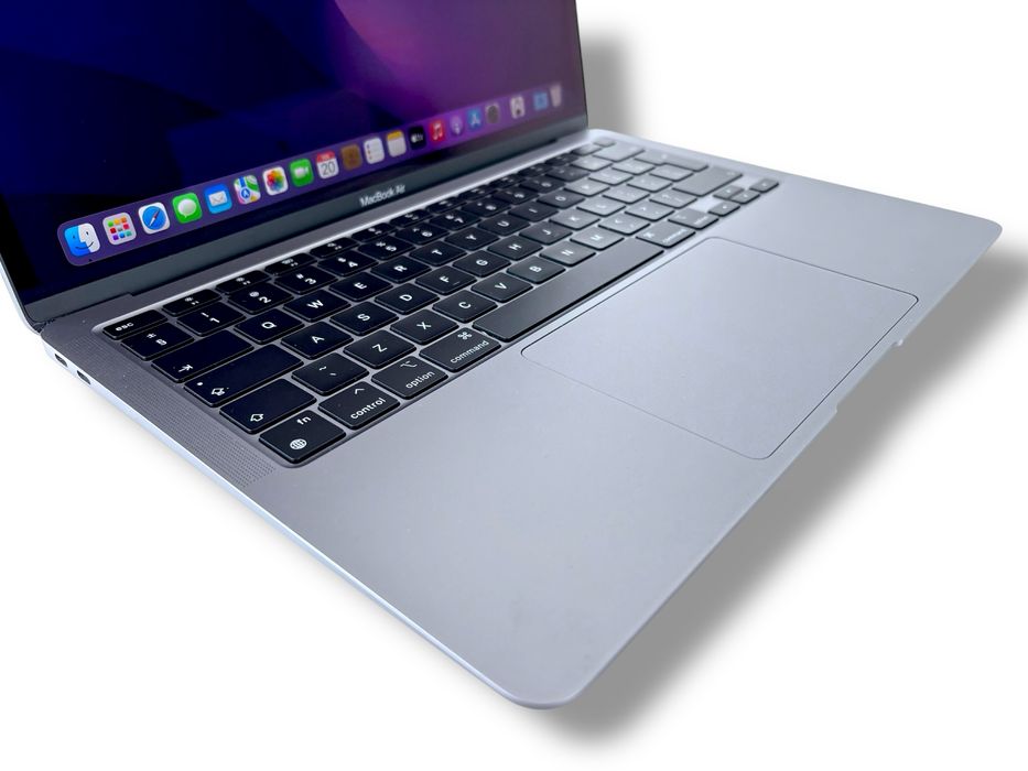 Apple MacBook Air 13 inch M1 8RAM 256GB 96% Battery! Гаранция!