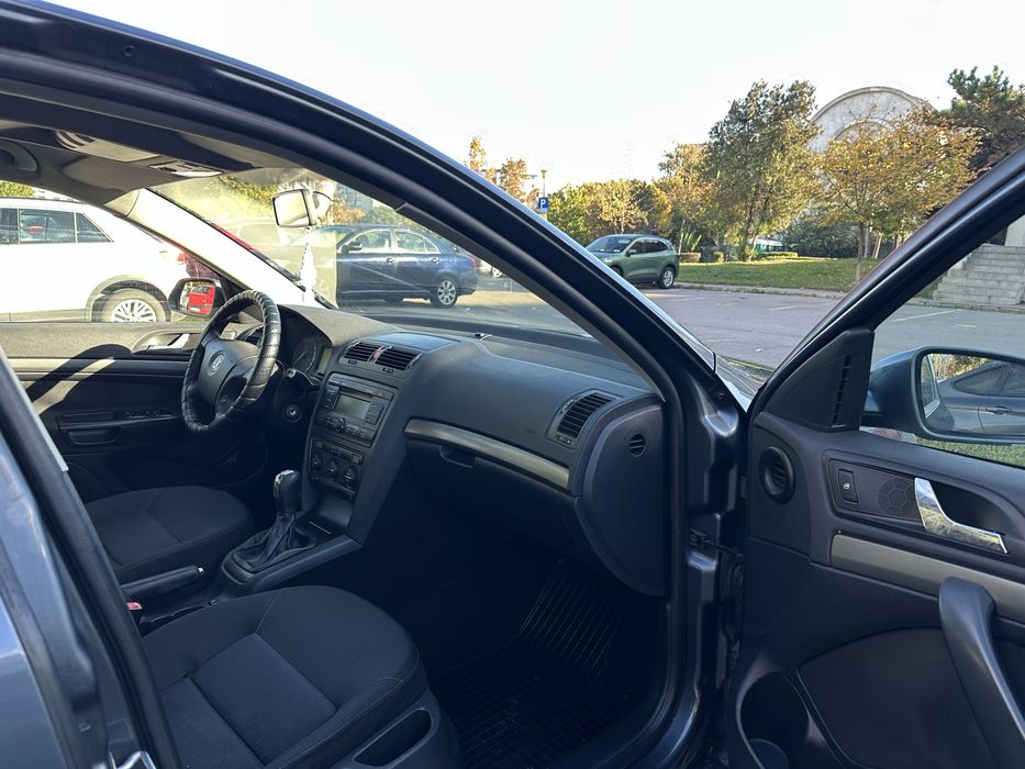 SKODA Octavia 2009 — imagine 5