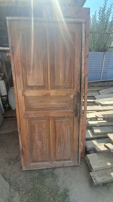 Продам двери б/у