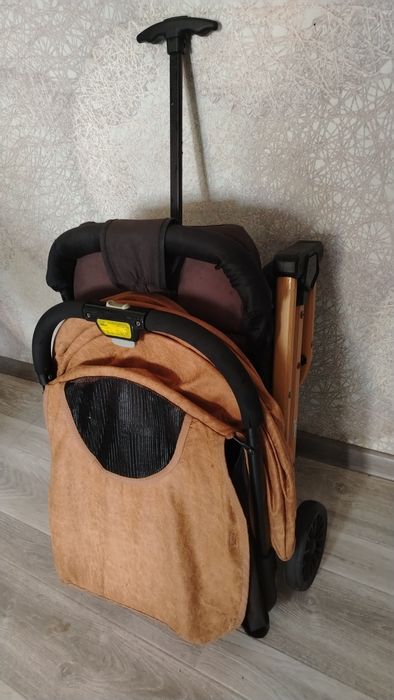 Продам коляску чемодан