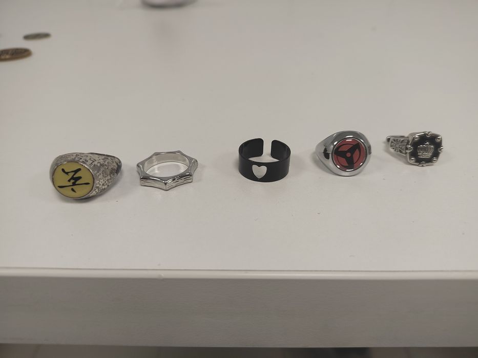 Кольцо все  разные