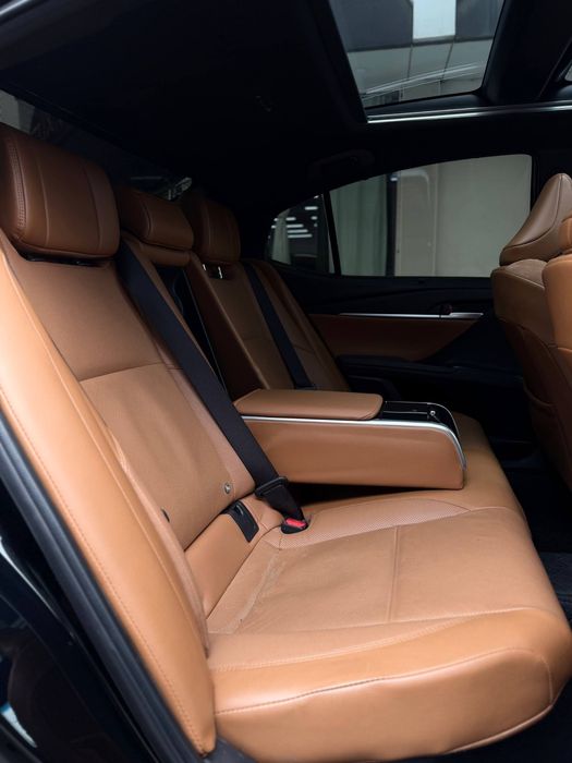 Toyota Camry Hybrid Limited