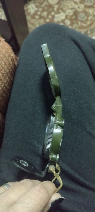 Продава се компас