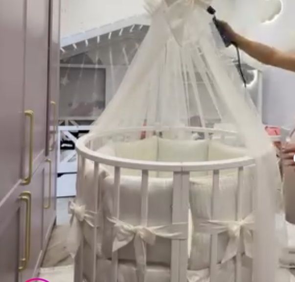 Новый манеж срочно продам