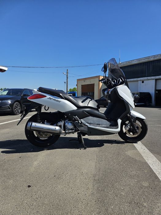 Yamaha X Max 250