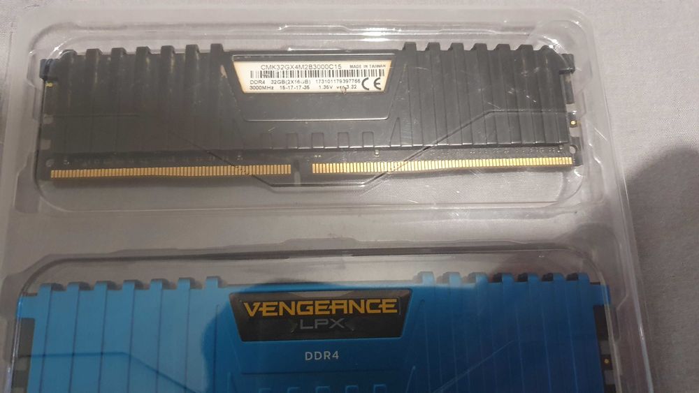 Memorii Ram Corsair 3000Mhz DDR4
