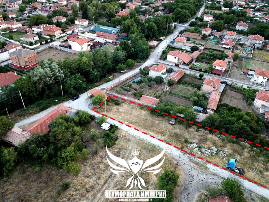 Продавам парцел 1592кв.м. в с.Долнослав, статут за НТП Стопански Двор