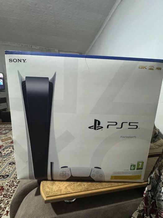 Sony PlayStation 4 с играми