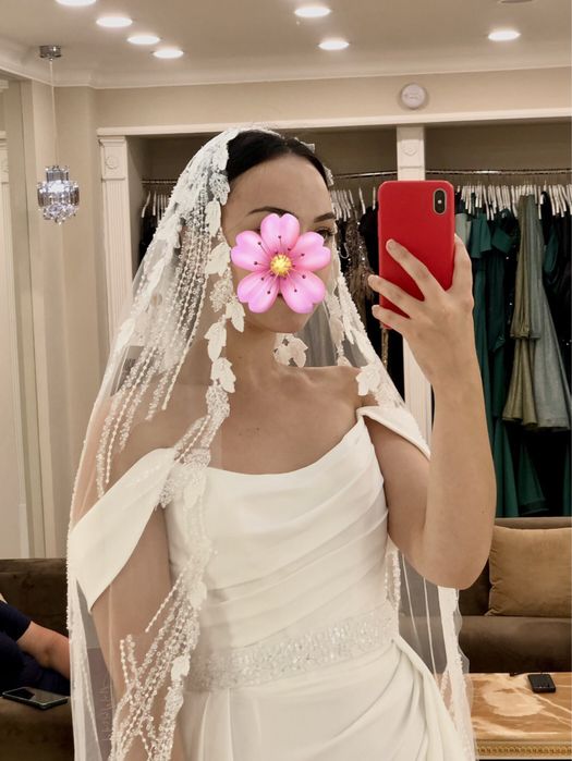 Свадебное платье с фатой