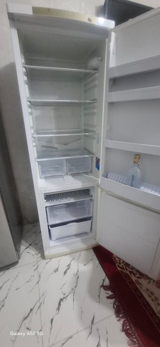 Холодильник INDESIT