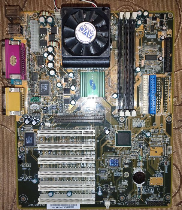 Продам ретро старые материнские платы видеокарты и комплектующие 90х